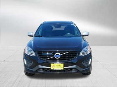 2017 Volvo XC60, $17798. Photo 2