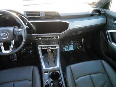2022 Audi Q3, $30000. Photo 11