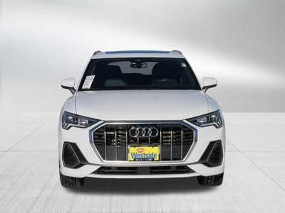 2022 Audi Q3, $30000. Photo 2