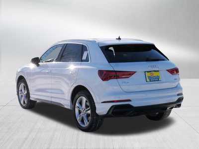 2022 Audi Q3, $30000. Photo 5