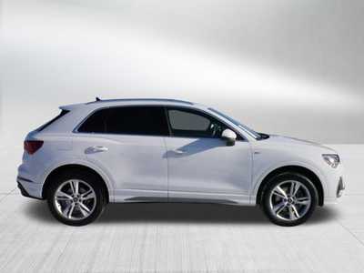 2022 Audi Q3, $30000. Photo 8