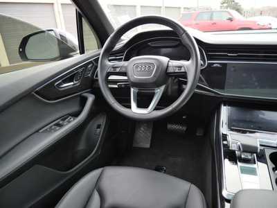 2022 Audi Q7, $45698. Photo 9