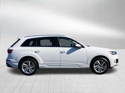 2023 Audi Q7, $40798. Photo 8
