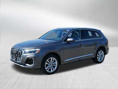 2025 Audi Q7, $63998. Photo 3