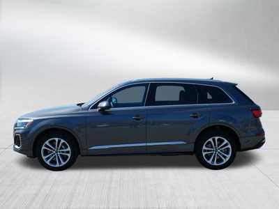 2025 Audi Q7, $63998. Photo 4