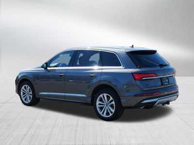 2025 Audi Q7, $63998. Photo 5
