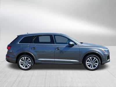 2025 Audi Q7, $63998. Photo 8