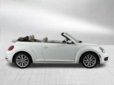 2014 Volkswagen Beetle, $17998. Photo 10
