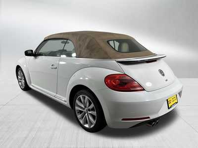 2014 Volkswagen Beetle, $17998. Photo 5