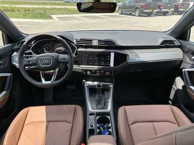 2025 Audi Q3, $43155. Photo 10