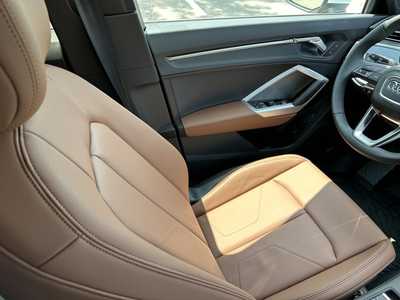 2025 Audi Q3, $43155. Photo 9