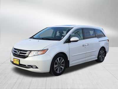 2017 Honda Odyssey, $17498. Photo 3
