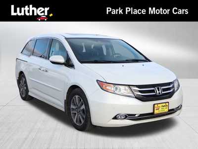 2017 Honda Odyssey, $17498. Photo 1