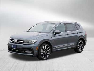 2019 Volkswagen Tiguan, $23698. Photo 3