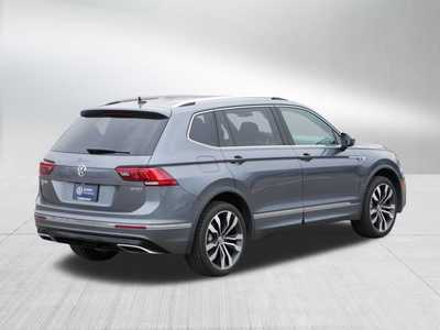 2019 Volkswagen Tiguan, $23698. Photo 7
