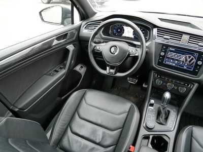 2019 Volkswagen Tiguan, $23698. Photo 9