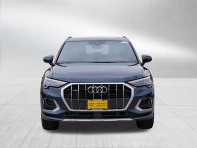 2020 Audi Q3, $20000. Photo 11