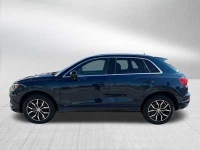 2020 Audi Q3, $20000. Photo 4