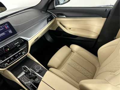2022 BMW 5 Series, $37998. Photo 11