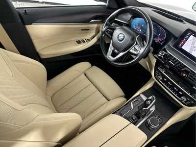 2022 BMW 5 Series, $37998. Photo 9