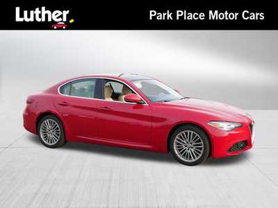 2018 Alfa Romeo Giulia, $18798. Photo 1