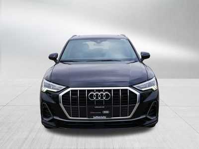 2022 Audi Q3, $32198. Photo 2