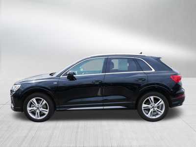 2022 Audi Q3, $32198. Photo 4