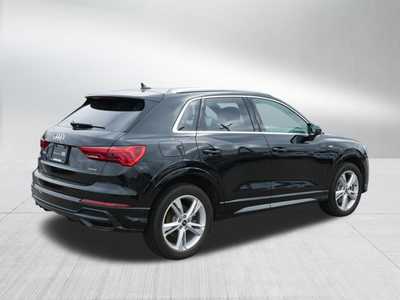 2022 Audi Q3, $32198. Photo 7