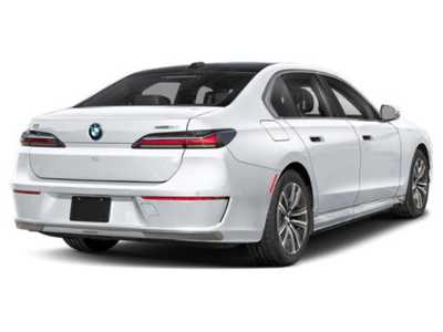 2025 BMW i7, $129125. Photo 2