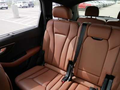 2022 Audi Q7, $45998. Photo 12