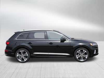 2022 Audi Q7, $45998. Photo 8