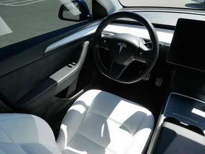 2023 Tesla Model Y, $35998. Photo 9