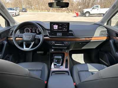 2021 Audi Q5, $30000. Photo 10