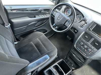 2019 Dodge Caravan, Grand, $15498. Photo 7