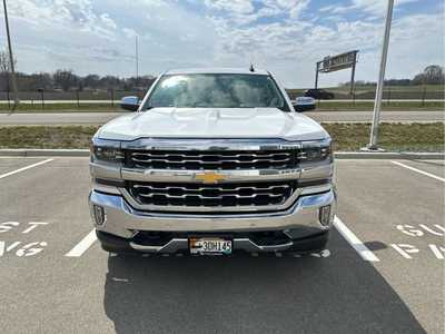 2018 Chevrolet 1500 Crew Cab, $27998. Photo 2