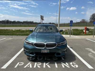 2019 BMW 3 Series, $27498. Photo 2