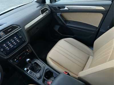 2022 Volkswagen Tiguan, $25000. Photo 11