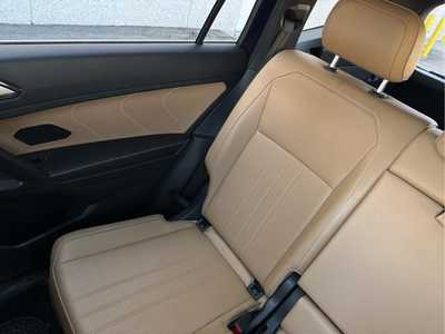 2022 Volkswagen Tiguan, $25000. Photo 12