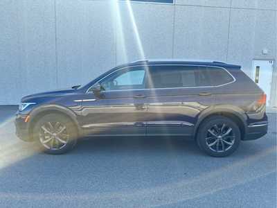 2022 Volkswagen Tiguan, $25000. Photo 4