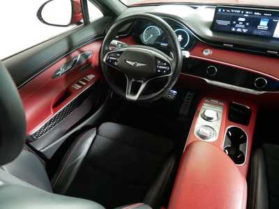 2022 Genesis GV70, $38798. Photo 9