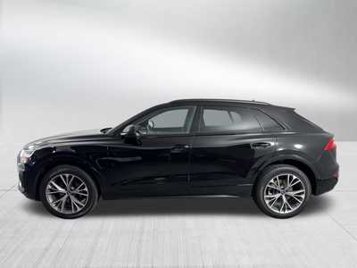 2021 Audi Q8, $40000. Photo 4