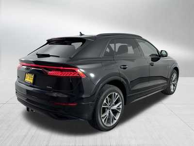 2021 Audi Q8, $40000. Photo 7