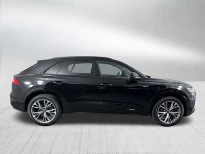 2021 Audi Q8, $40000. Photo 8