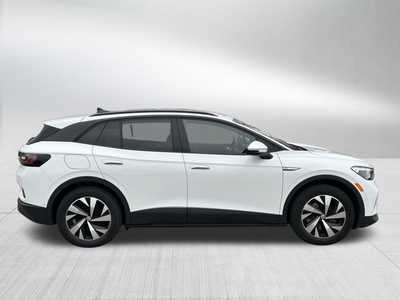 2023 Volkswagen ID.4, $24498. Photo 8