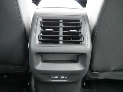2025 Volkswagen Tiguan, $30216. Photo 11