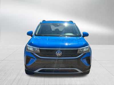 2022 Volkswagen Taos, $23498. Photo 2