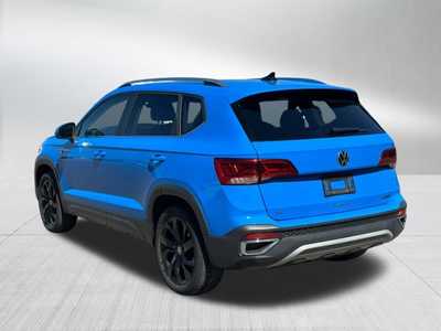 2022 Volkswagen Taos, $23498. Photo 5