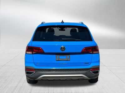 2022 Volkswagen Taos, $23498. Photo 6