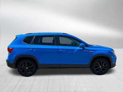 2022 Volkswagen Taos, $23498. Photo 8