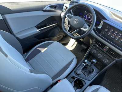 2022 Volkswagen Taos, $23498. Photo 9